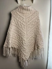 NWT Women's Time and Tru One Size Poncho Cream Very Soft And Cozy