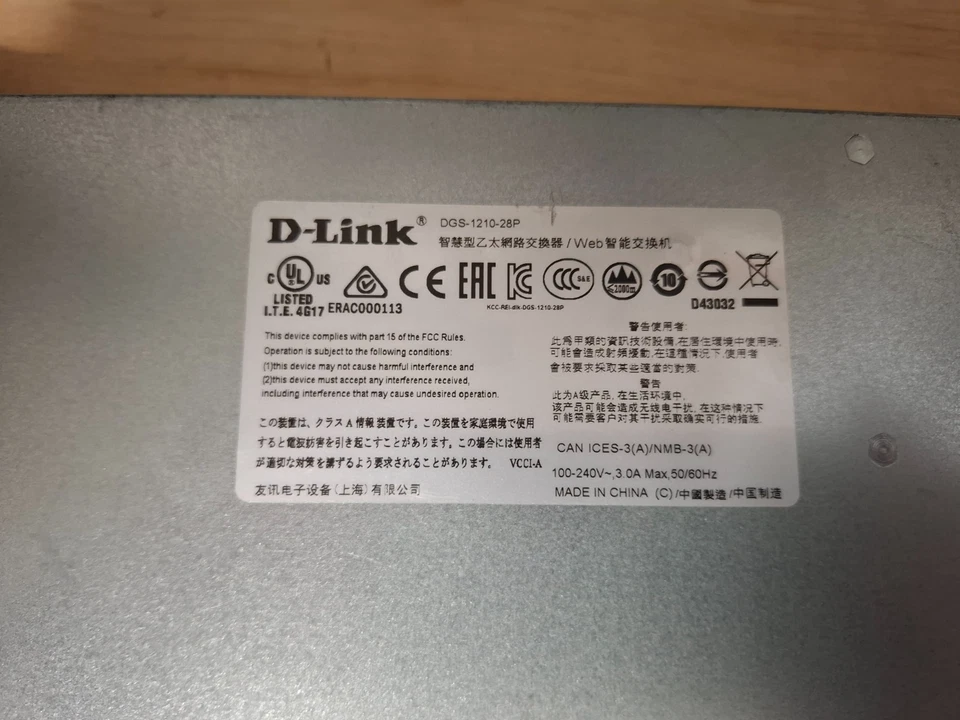 D-Link DGS-1210-28P 28-Port Gigabit Smart Managed PoE Switch - image 3 of 4
