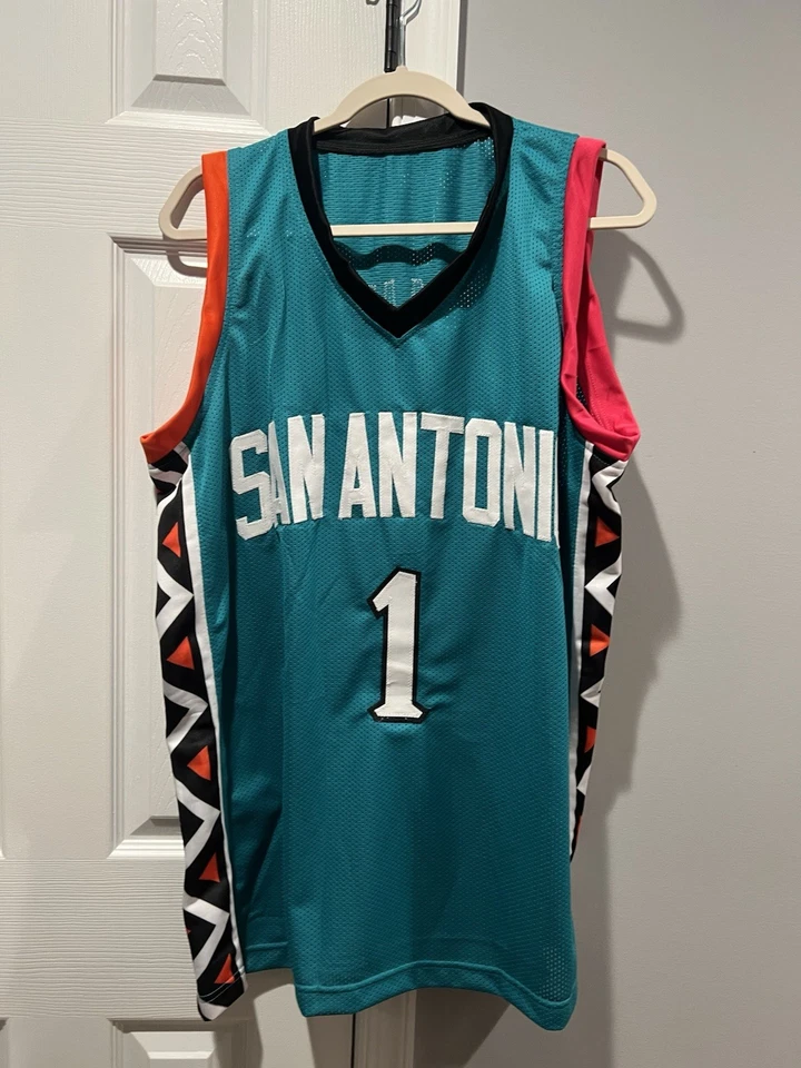 Camiseta San Antonio Spurs Wembanyama adulto Lg - Ver fotos de medidas  Foto 2 de 4