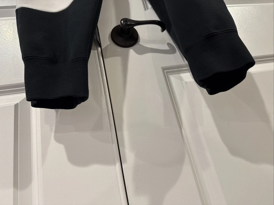 Pantalones de lana Nike Sportswear Swoosh para hombre talla mediana DR9032-010 negros grandes Swoosh Foto 4 de 4