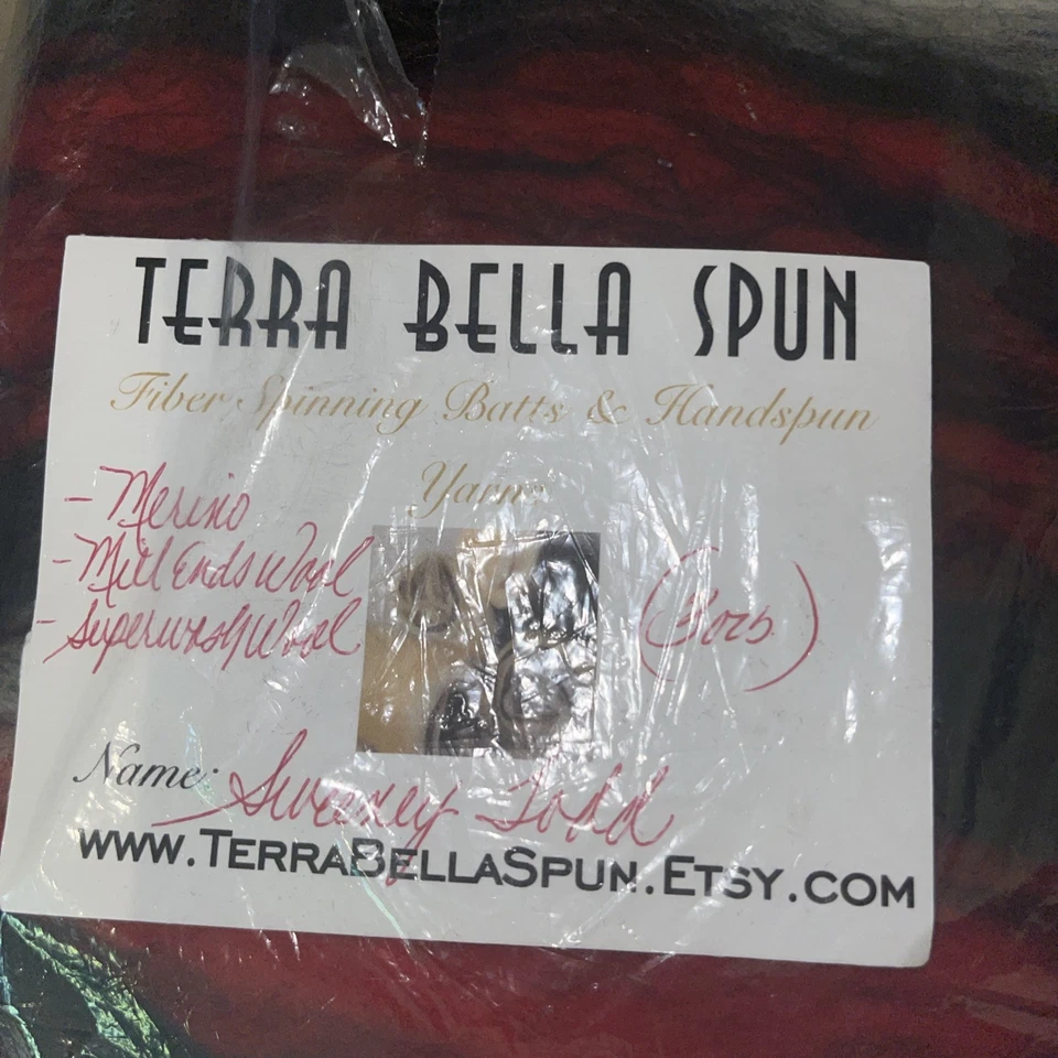 Terra Bella Spun Merino Wool Spinning Batt – Autumn Gold Red Black Gray 3 oz - Image 4 of 4
