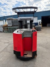 Raymond Reach Truck 4000 LB Capacity - usage example