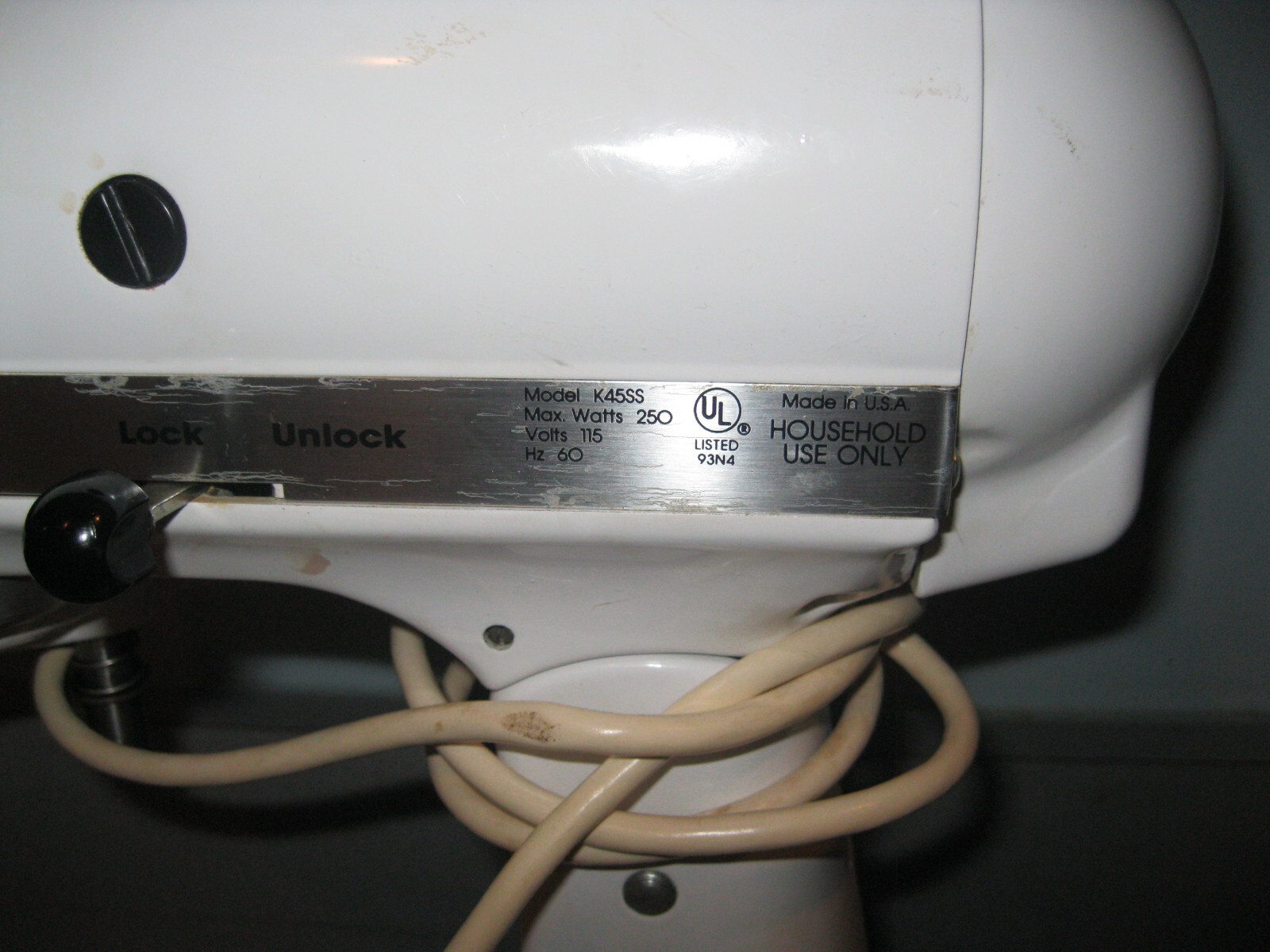 KitchenAid Model K45SS 250Watt 10 Speed Tilt Head Stand Mixer for