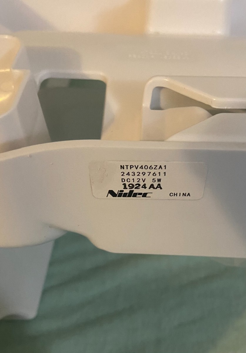 FRIGIDAIRE 243297611 Refrigerator Ice Maker (A21755301) | eBay 