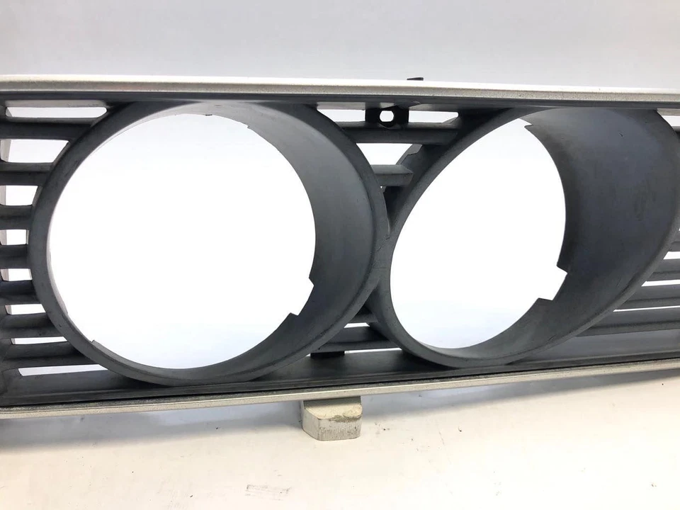 BMW 635CSI 1985-1989 conjunto de molduras de faros laterales derecho pasajero *Nota* Foto 4 de 4