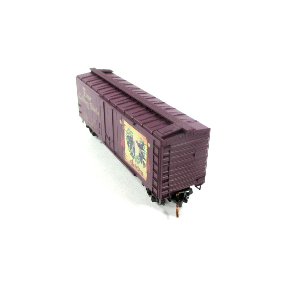 N Scale **FOUR CALLING BIRDS** 12 Days Christmas Box Car - MICRO TRAINS 02100504 - Image 4 of 4