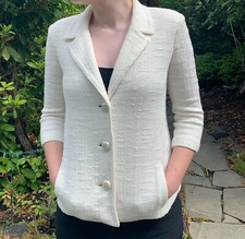 NEW 1495 St. John Collection White Cream Pearl Buttons Size 6 Knit Jacket 395.