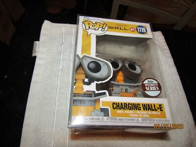 Funko Pop Disney Pixar Wall-E Charging #1119 Specialty Series NEW Pop Protector