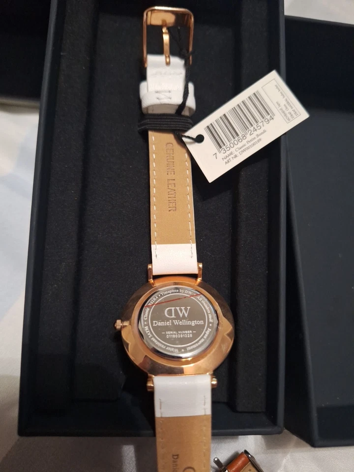 Daniel Wellington Women's Petite Bondi Rose Gold New In Box - Image 4 of 4