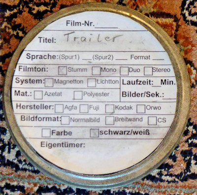 Super 8-Filmrolle mit Filmankündigungen + Trailer Michael Jackson in Moonwalker