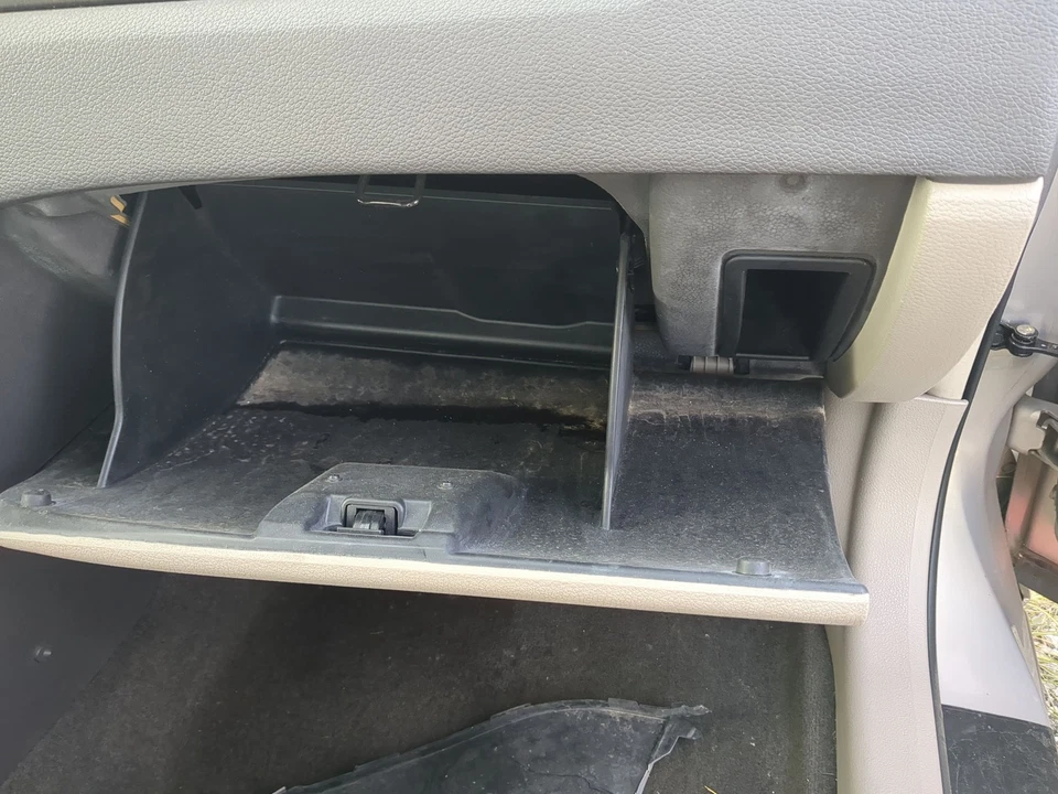 Mercury Milan 2010 guantera de pasajeros puerta compartimento de almacenamiento YGUTS Foto 2 de 2