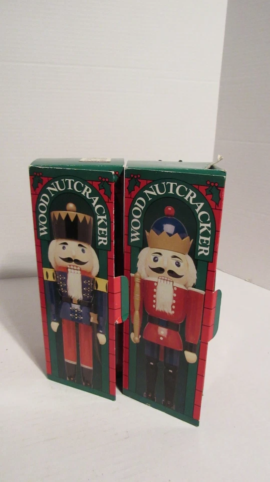 Par de cascanueces de la famosa barra todavía en boxeo cascanueces de madera de 9" de alto Foto 4 de 4