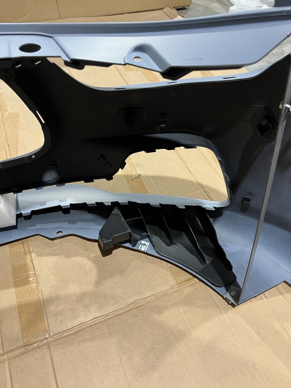 2014 2015 2016 2017 Maserati Ghibli Front Bumper Cover No Sensor Hole 673001804