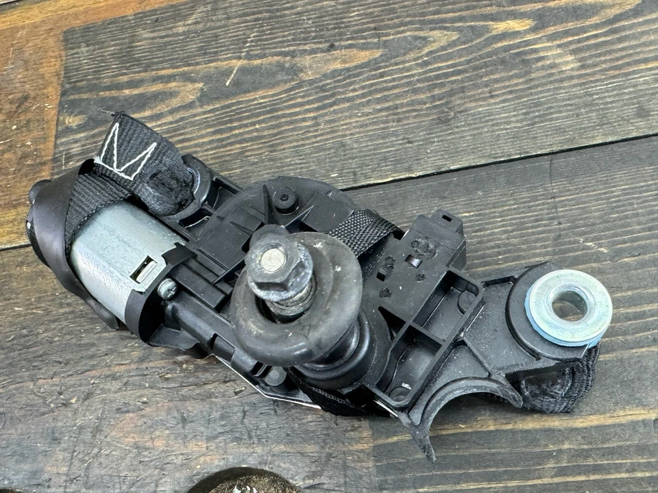 MOTOR LIMPIAPARABRISAS TRASERO VOLVO V70 XC70 MK3 VALEO 30663891 53029212 GENUINO 07- Foto 3 de 4