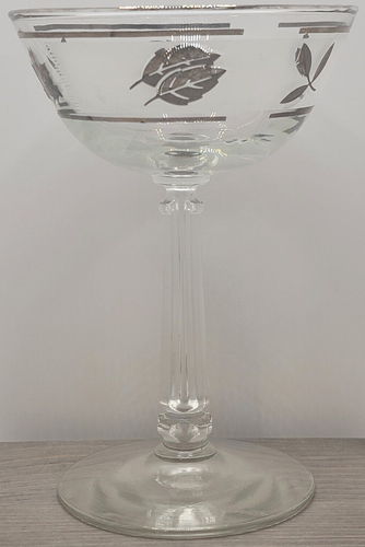 Libbey Glass Company Silver Leaf Silver Tone Champagne Tall Sherbet Glasses (4) - Picture 4 of 7