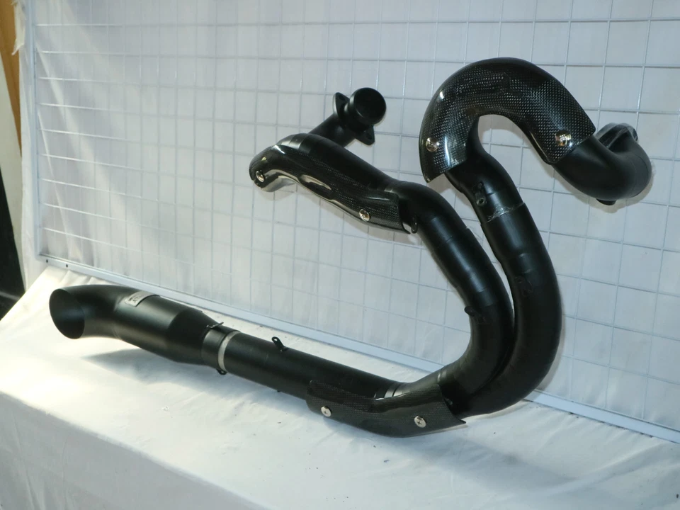 Harley Davidson VRSCDX Night Rod Special 2-1 escape personalizado 2007-2017 | 2025 Foto 4 de 4