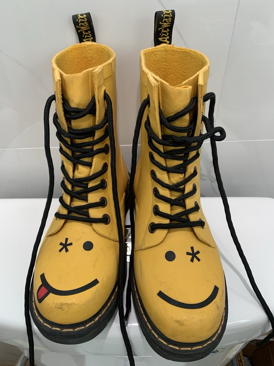 Dr.Martins. HINCKY 8ホール boots yellow Dr Martens 1460 8 Eye Hincky Smile Smiley Wink Adventure
