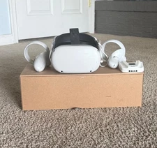 Meta Quest 2 256GB Includes headset, controllers and fan