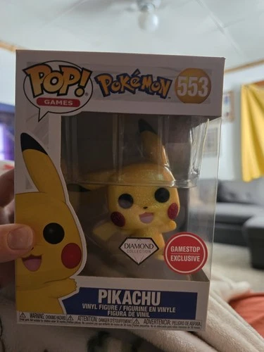 Funko POP! Pikachu Waving Diamond #553 GameStop Exclusive Pokemon Vinyl Figure