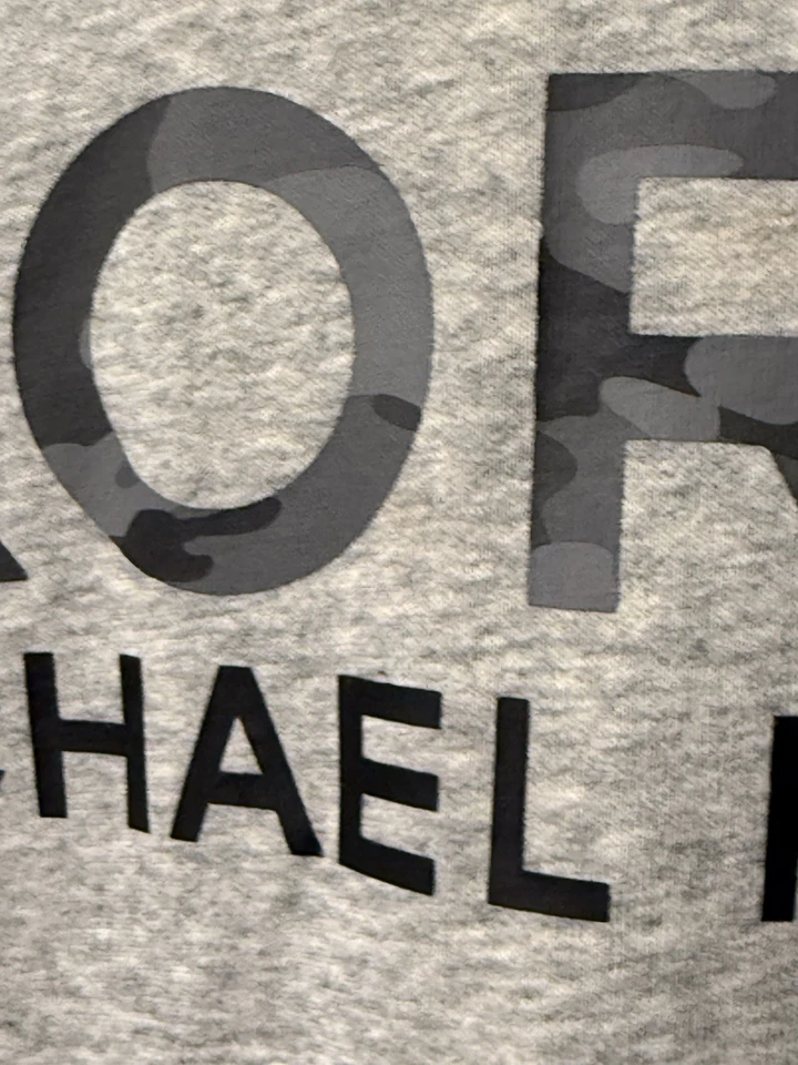 Sudadera Pullover Para Hombres Michael Kors Cuello Redondo Usada Camuflaje Logo Spellout Talla L Foto 4 de 4