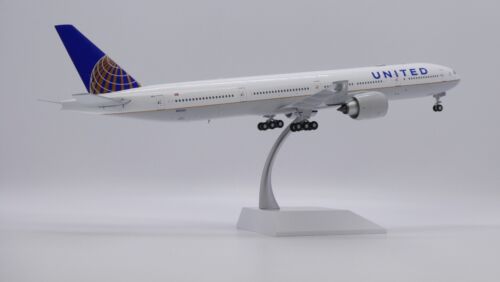 United B777-300ER Reg: N2534U JC Wings scala 1:200 modellino pressofuso XX20422 - Foto 3 di 12