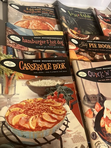 Lot of 9 Vintage 1958 Good Housekeeping Cookbooks Paperback Booklets - Picture 5 of 13