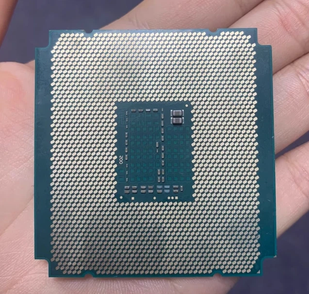 Intel Xeon E5-2651 V2 SR19K 1.80GHz 12 Core 30MB LGA2011 CPU Processor E5-2651V2 - Image 2 of 4