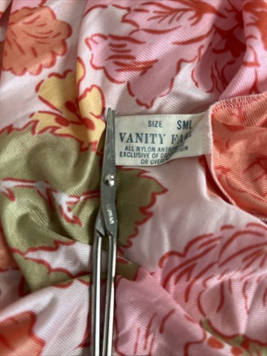 vintage Vanity Fair floral night gown Size Small - Picture 5 of 5