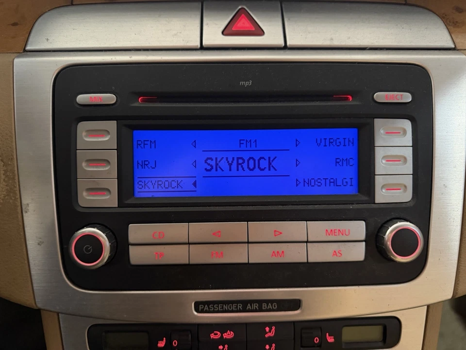Autoradio CD Poste Auto Radio Origine Volkswagen Passat B6 1K0035186AD Code ❌ - Photo 1/4
