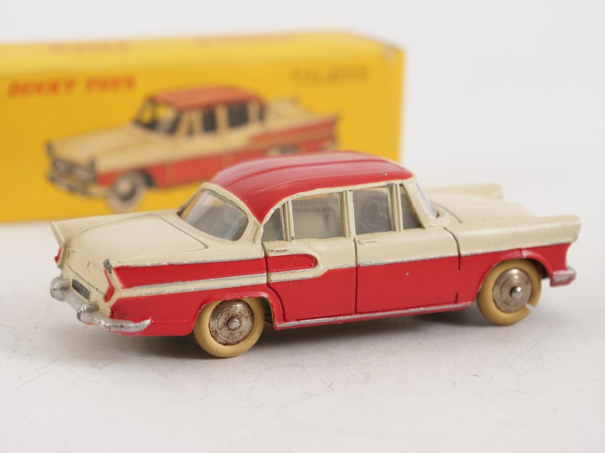 DINKY TOYS véritable SIMCA 1100 ref 1407 - Collection