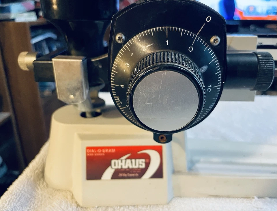 Escala de equilibrio Ohaus serie 1600 esfera O gramo 2610 g 3 haces laboratorio de ciencias/escuela Foto 2 de 4