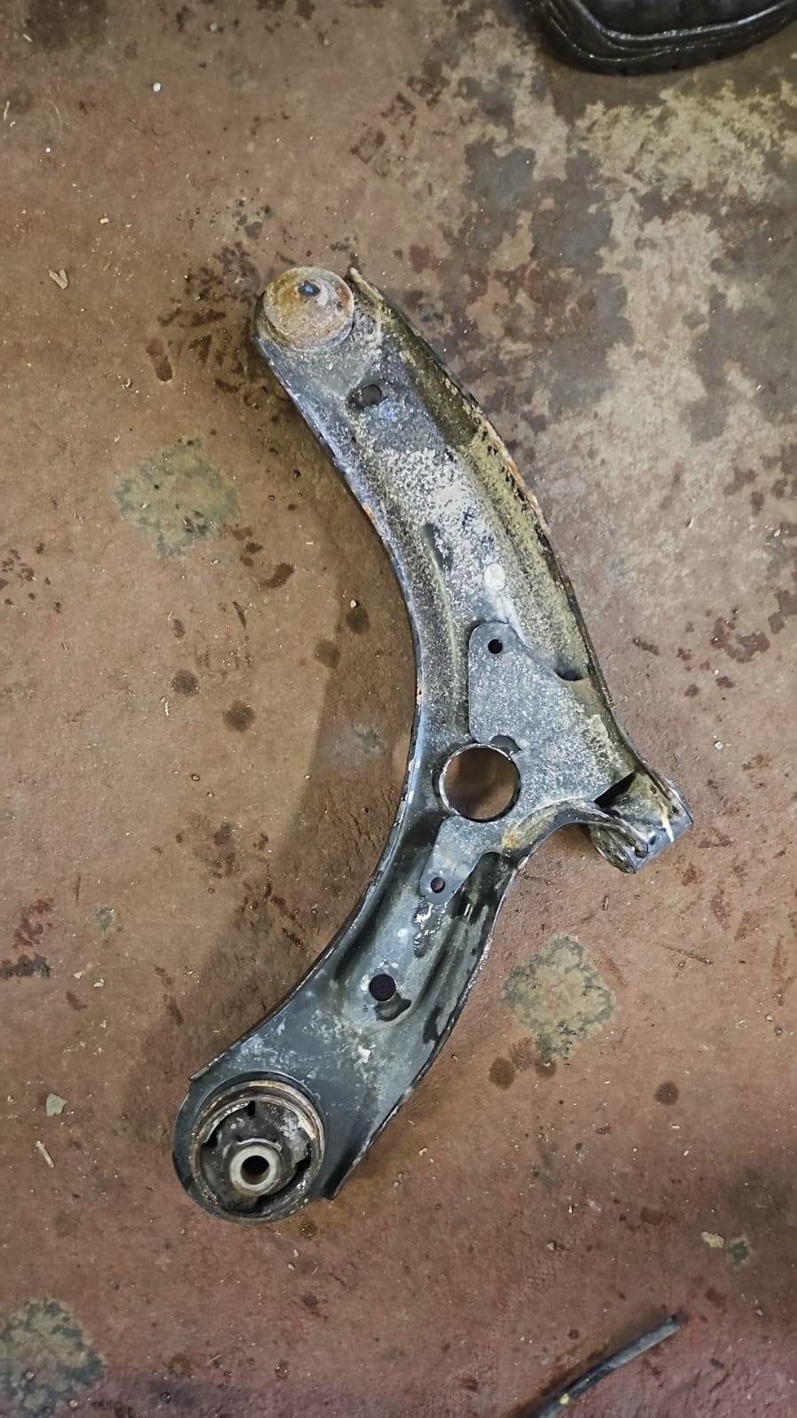 GENUINE KIA PICANTO 2018on (JA) - FRONT CONTROL ARM / WISHBONES RH RIGHT SIDE