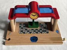 BRIO wooden Railway Train 33762 SMART TRACK STATION Untested Thomas Tank