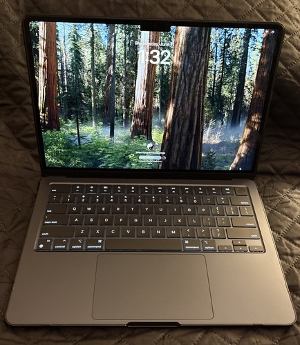 2024 Apple M3 MacBook Air 15.3\ thumbnail 2