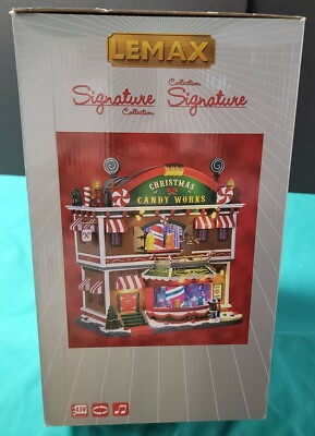 Mô hình ngôi nhà giáng sinh chuyển động Lemax Christmas Candy Works Mô hình ngôi nhà giáng sinh chuyển động Lemax Christmas Candy Works