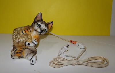 R.O.C. Taiwan Ceramic Tabby Cat & Kitten in Basket Small Bookshelf Light