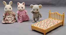 Sylvanian Families / Calico Critters Girls Bedroom Bed Figures