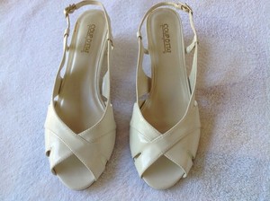 ladies white dress shoes
