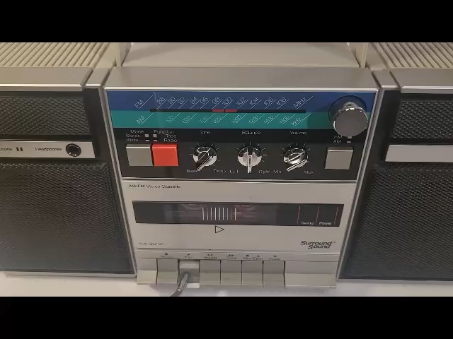 VINTAGE JC Penney Boombox Radio 681-3023 AM/FM Cassette Stereo