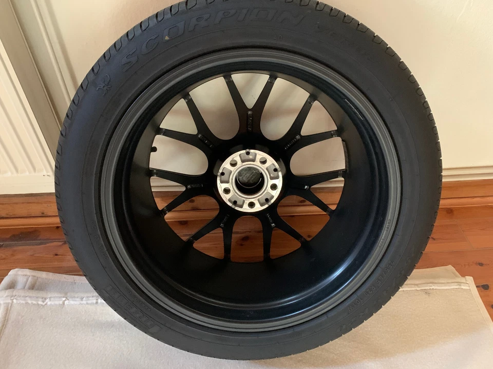 Satz BBS CH-R 9x20 ET25 (CH102) mit Pirelli Scorpion 255/45 R20 für Mercedes GLC - Bild 2 von 3