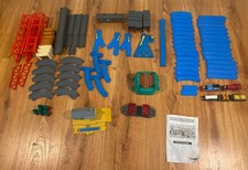 Thomas  Friends Tomy Giant Set Track Road Engine Train Tunnel Bridges 2006