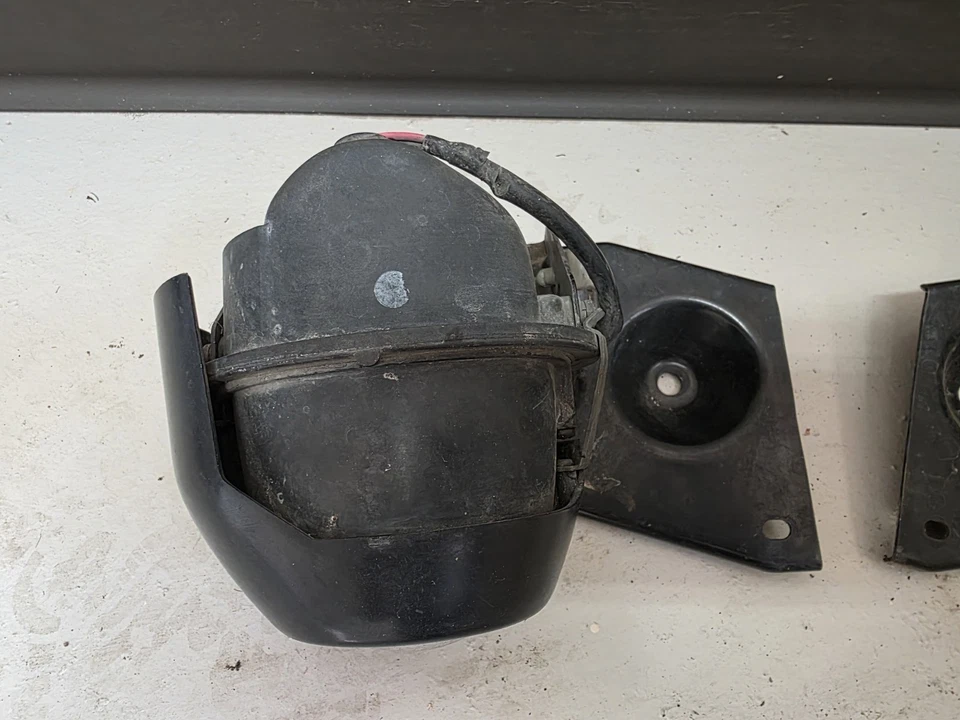 Juego de luces antiniebla OEM MITSUBISHI 3000GT 1997-98 Foto 2 de 4