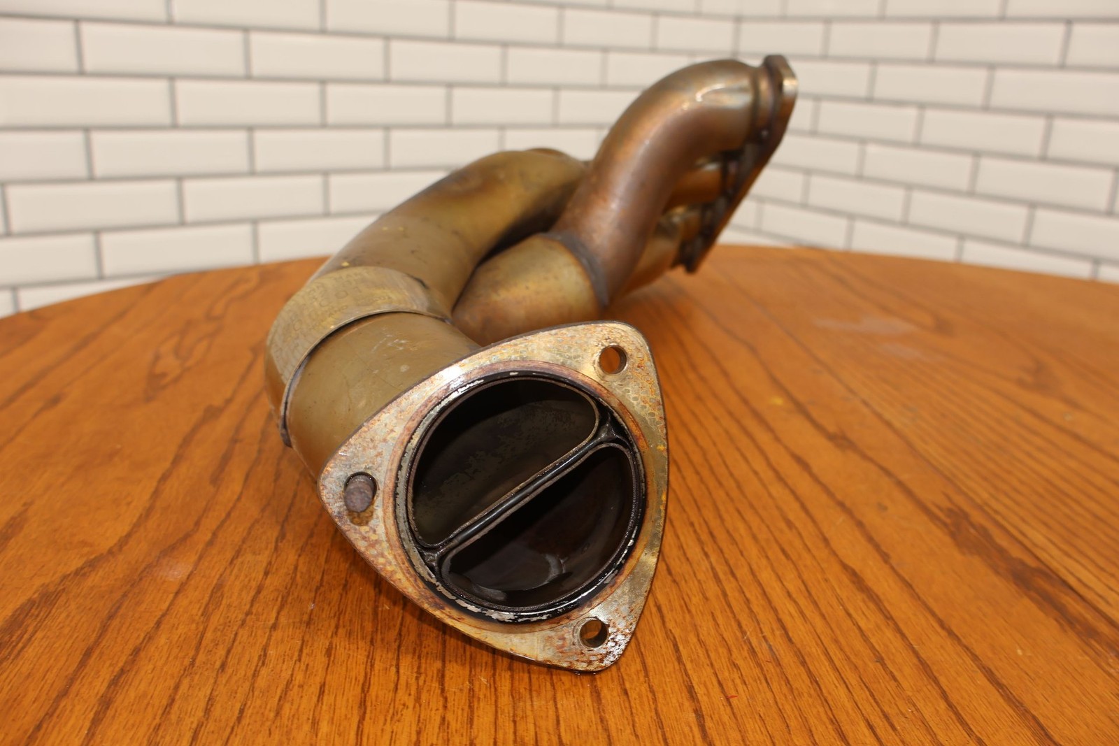 Aston Martin V8 Vantage 2010 Left Exhaust manifold P/N 6G335G232BB