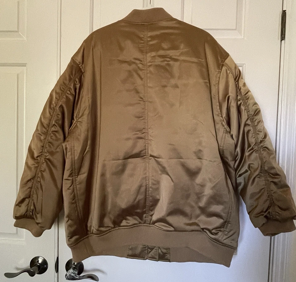 Offline By Aerie 男式轰炸机绗缝夹克美国鹰金色尺寸 L/XL/G/TG98 美元 — 第 2/4 张图片