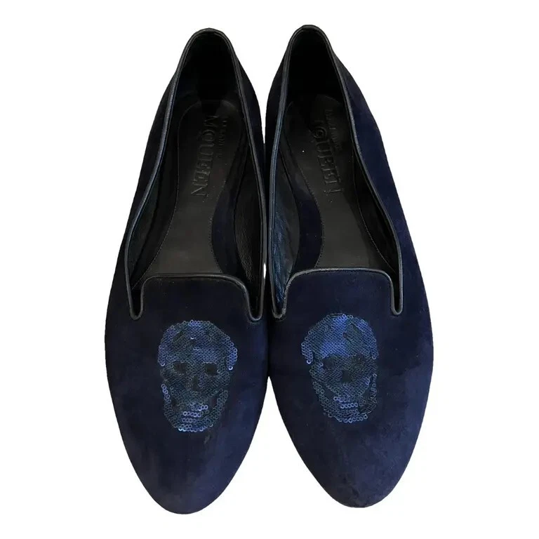Ballerine Alexander McQueen in camoscio blu con teschi di paillettes cuciti a mano. Regno Unito taglia 7.