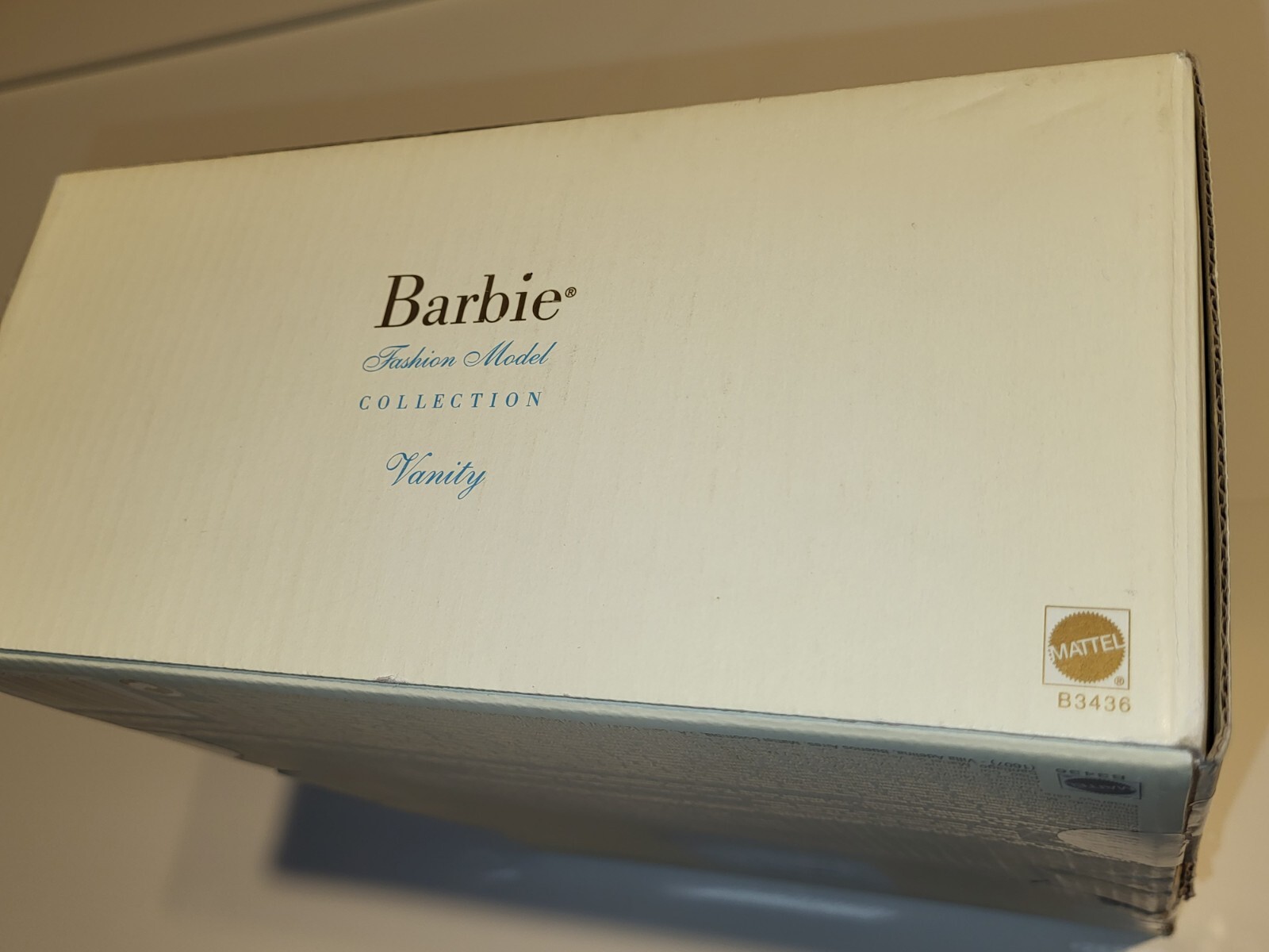 Barbie silkstone vanity and bench fashion model rare gold label b3436