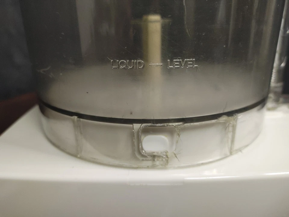 Cuisinart DLC 10S TX White Pro Classic 7-cup Bowl Food Processor w/Extras - Image 4 of 4