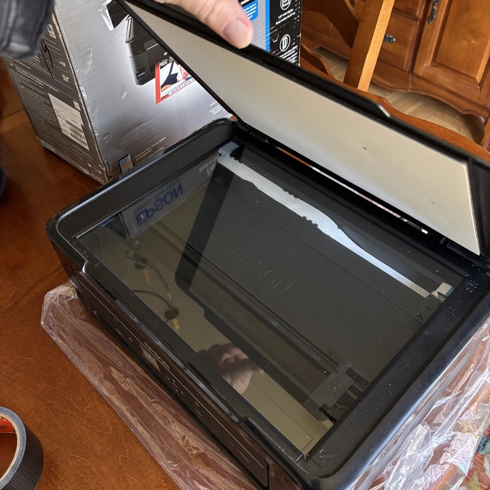 Epson Expression Home XP-320 Inkjet Small-In-One Printer with Copier & Scanner - Image 3 of 4