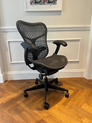 GRAPHITE HERMAN MILLER MIRRA 2 BUTTERFLY ERGONOMISCHER BÜROSTUHL
