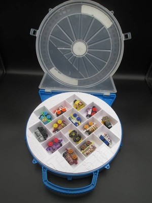 Thomas the Train ~ ~ 14 Minis Plus Carry Case #074